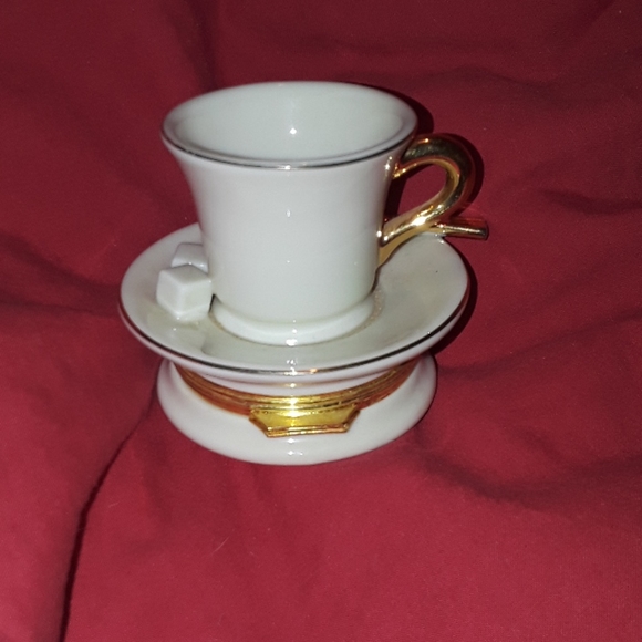 Lennox Treasure Box Porcelain 1st Issue